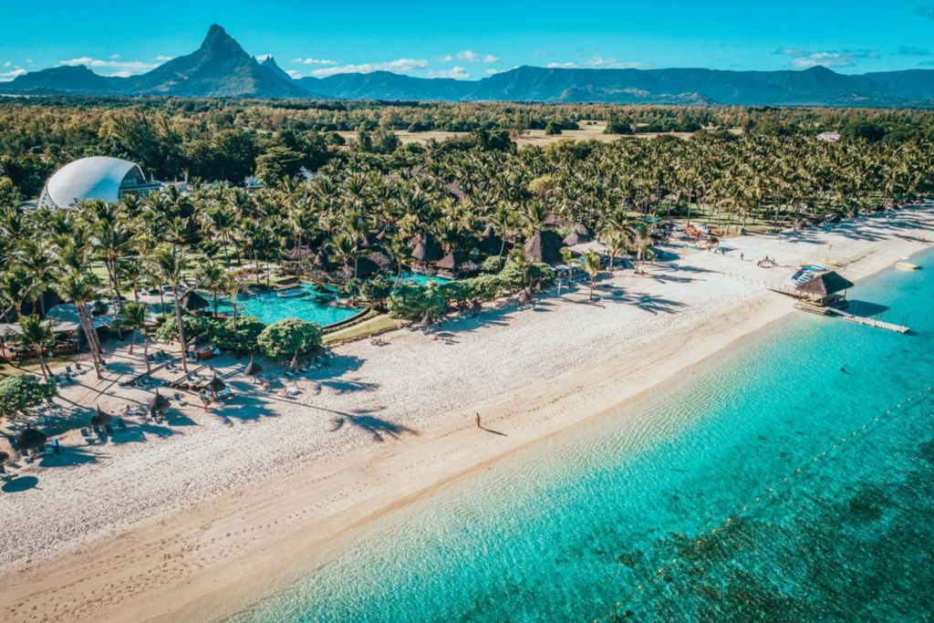 La pirogue ile maurice plage